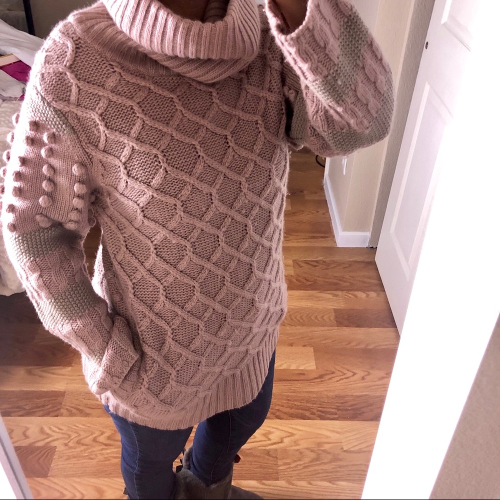 Victoria’s Secret Moda international wool sweater